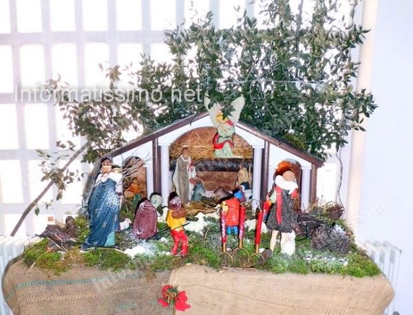 Presepe E Piccoli Doni Dai Vigili Urbani Di Putignano Fotogallery